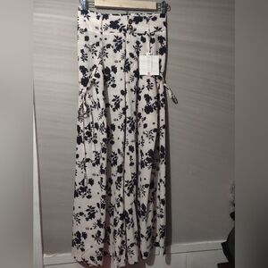 NWT FLORAL PANTS